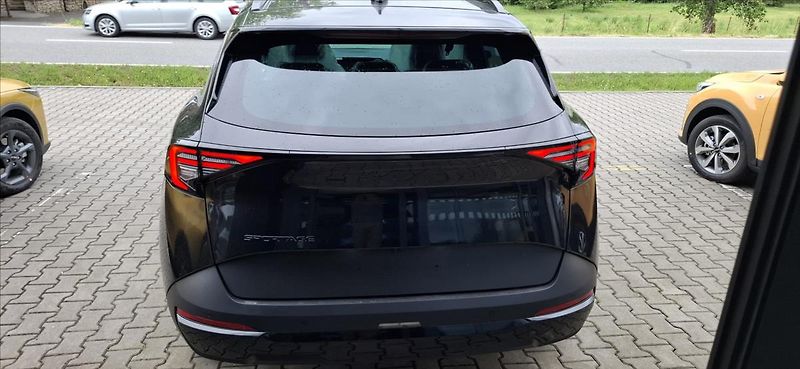 Kia Sportage 1,6 T-GDi 7DCT BLACK EDITION - fotka 4 z 5