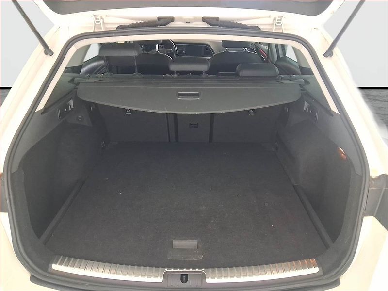 Seat Leon (2018) Style 1.4 TSI, Kůže, Tempomat - fotka 14 z 17