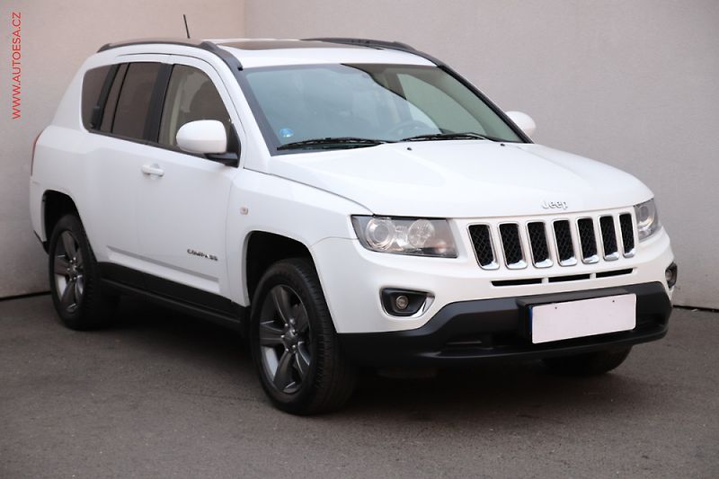 Jeep Compass (2016) 2.4 4x4, navi - fotka 1 z 3