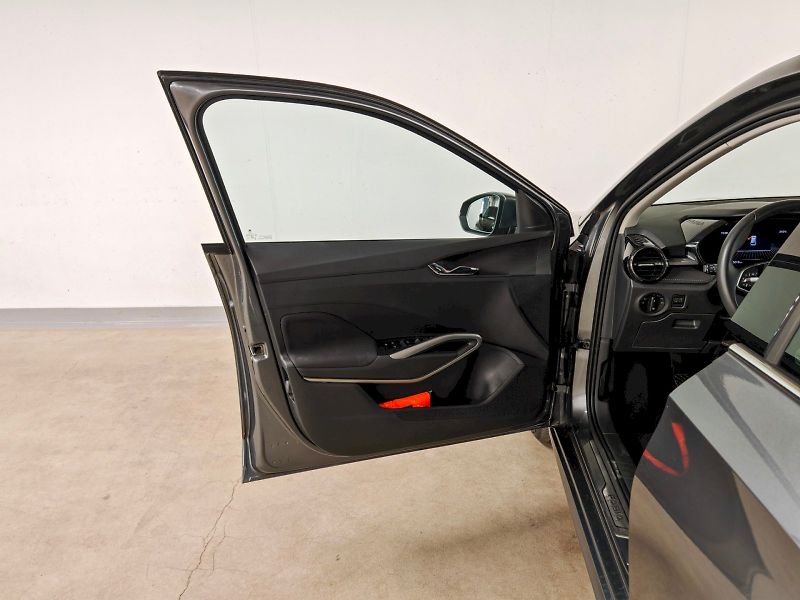 Škoda Fabia (2025) 1.0 TSI 85 kW Top Selection - fotka 17 z 26