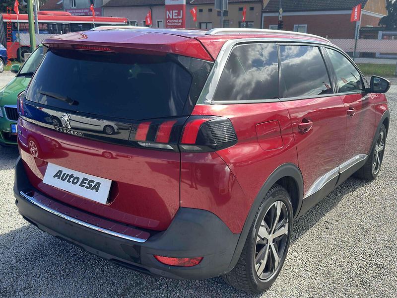 Peugeot 5008 (2020) 1.5 HDi, 2.maj,ČR, Allure - fotka 4 z 24