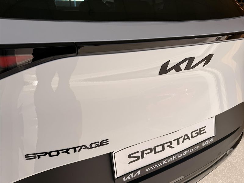 Kia Sportage (2026) 1,6 T-GDi DCT BLACK EDITION - fotka 8 z 15