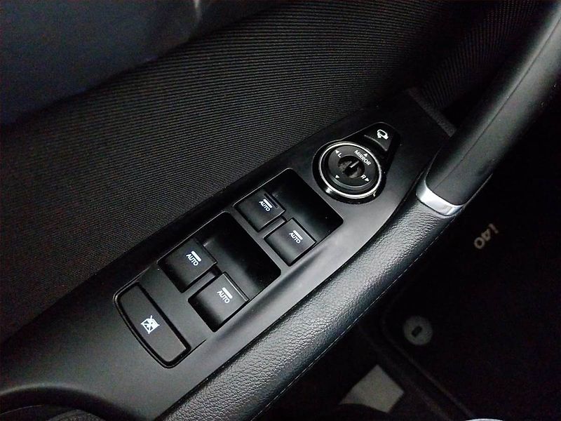 Hyundai i40 (2019) 1.6 CRDi, Serv.kniha, Navi - fotka 18 z 21
