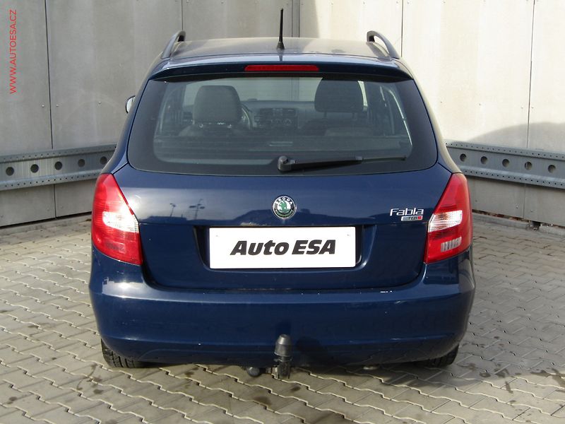 Škoda Fabia (2012) 1.6 TDi, ČR, AC, tažné - fotka 5 z 17