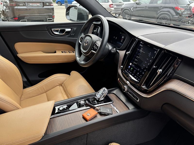 Volvo XC60 (2021) 2.0D B4 AWD Inscription - fotka 17 z 47