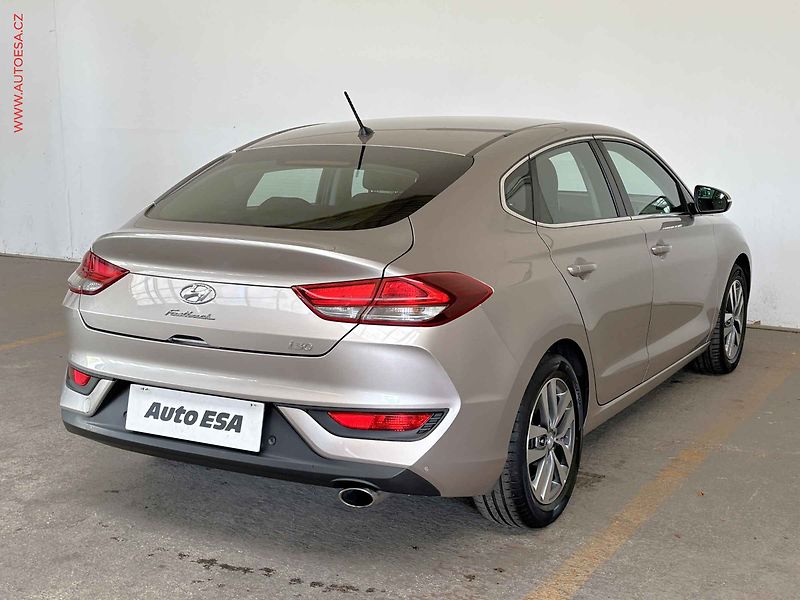 Hyundai i30 (2018) 1.0TGDi, 1.maj,ČR, STK7/28 - fotka 4 z 14