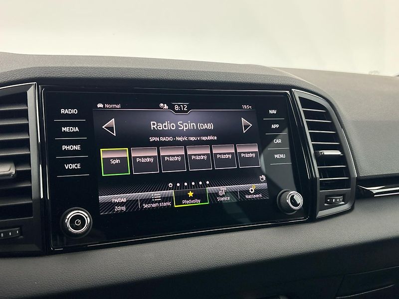 Škoda Karoq Sportline 4x4 DSG - fotka 12 z 29