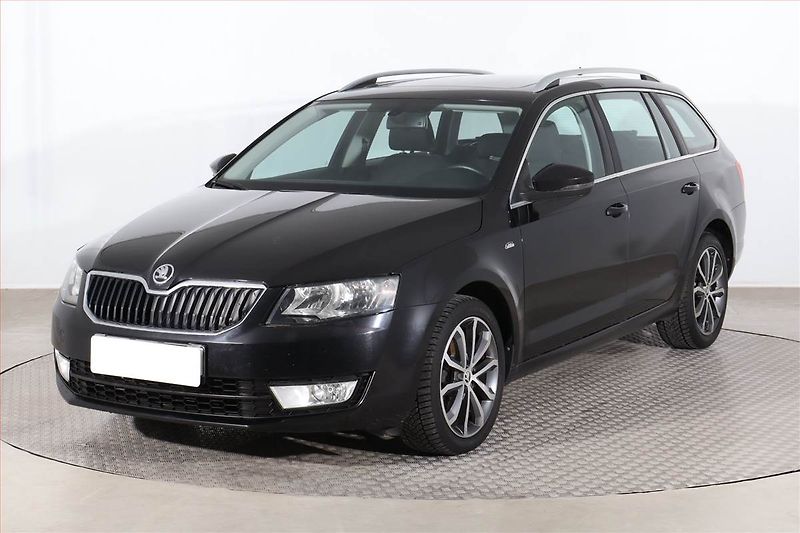 Škoda Octavia (2015) Edition 1.6 TDI, Automat - fotka 2 z 25