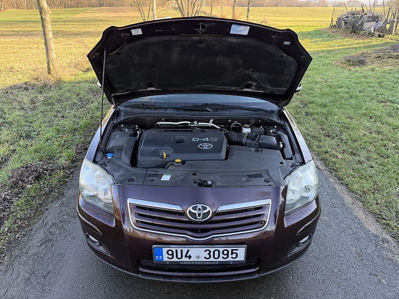 Toyota Avensis (2007) T25 2.0 D4D 93kw - fotka 17 z 17