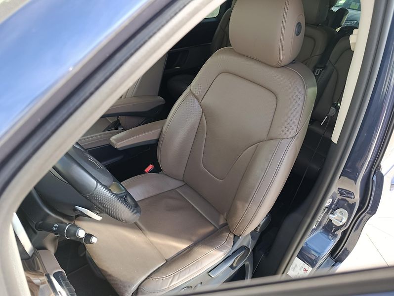 Mercedes-Benz Třídy V 300d AMG 4M ČR 1.MAJ DPH - fotka 14 z 36