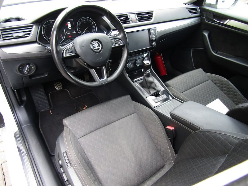 Škoda Superb (2016) 1.6 TDI 88kW - fotka 14 z 38