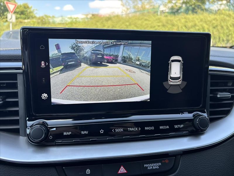 Kia Ceed 1,5 AT GT Line ZÁRUKA TÁŽNÉ - fotka 19 z 47
