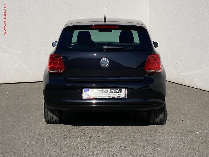 Volkswagen Polo (2014) 1.2 HTP BlackEdition, AC - fotka 5 z 15