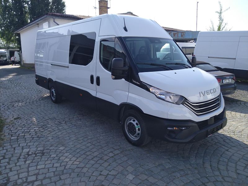 Iveco Daily 35S180 3,0L automat 6 míst - fotka 2 z 11