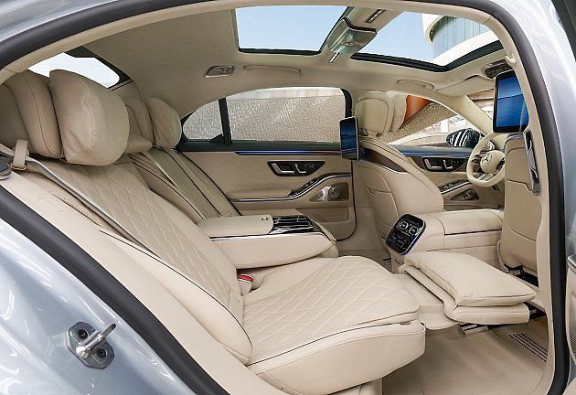 Vzadu se dá cestovat vskutku luxusně., zdroj: Se svolením Mercedes-Benz