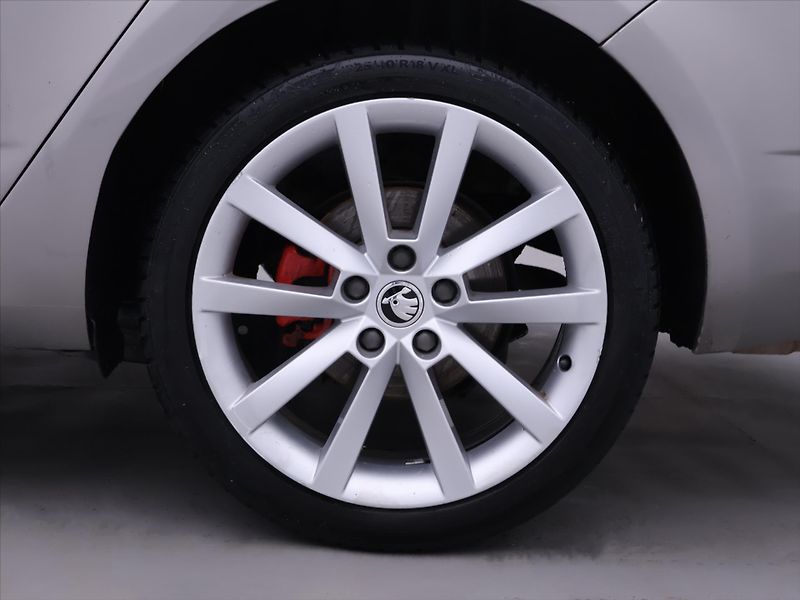 Škoda Octavia 1,6 TDI 4x4 77kW Ambition - fotka 26 z 33