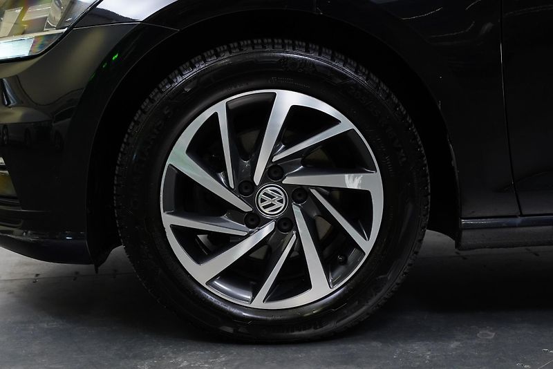 Volkswagen Golf - fotka 10 z 24