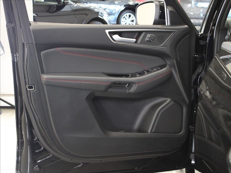 Ford S-MAX 2,5 Hybrid ST-line Výprodej! - fotka 19 z 31