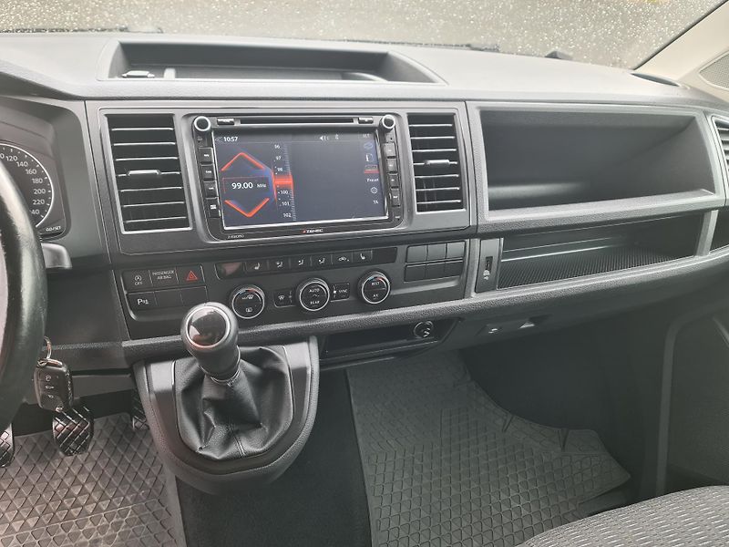 Volkswagen Transporter (2016)  CARAVELLE T6 2.0 TDi OLOMOUC - fotka 41 z 86