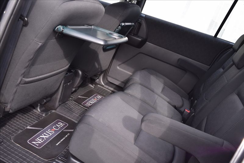 Mazda 5 1,8 i(MZR) 85KW 7 MÍST TAŽNÉ - fotka 18 z 40