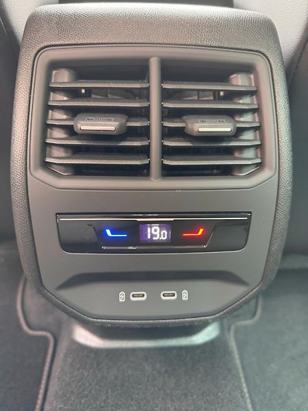 Cupra Formentor (2024) 1,5 TSI 150k DSG  - fotka 15 z 35