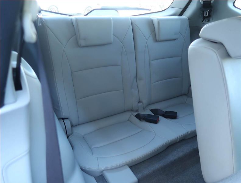 Nissan Qashqai (2012) 1.6 dCi, 4X4, 7 míst, Navi - fotka 21 z 24