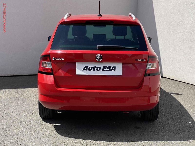 Škoda Fabia (2017) 1.0 TSi, Drive, +ALU - fotka 5 z 16