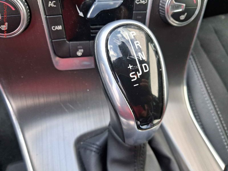 Volvo S60 (2015) 2.0 D4, ČR, servis.kniha, AT - fotka 14 z 18