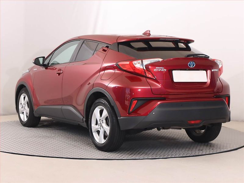 Toyota C-HR (2019) 1.8 Hybrid - fotka 4 z 22