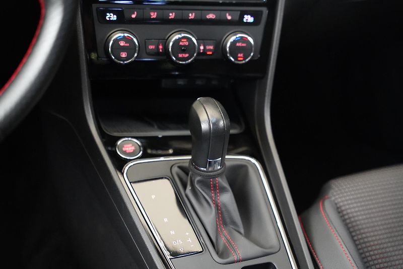 Seat Leon - fotka 24 z 27