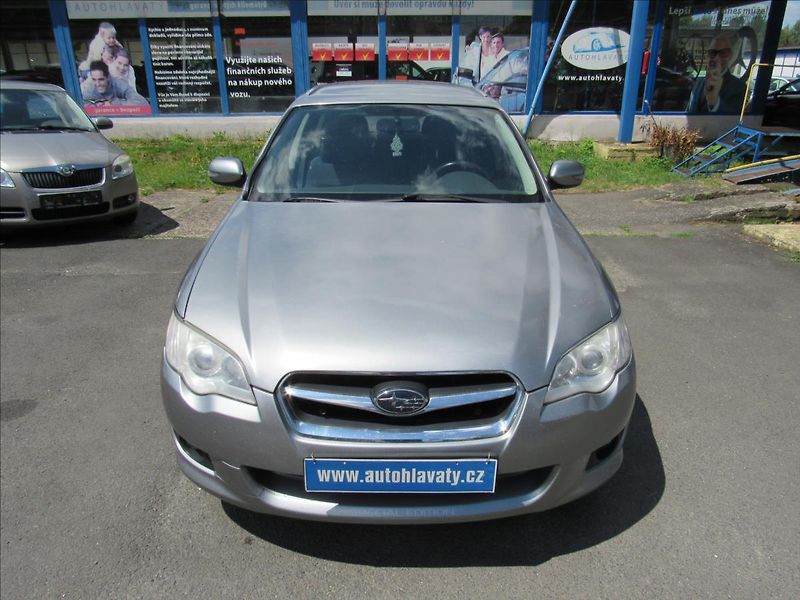 Subaru Legacy 2,0 R 121kW 4x4 - fotka 2 z 33