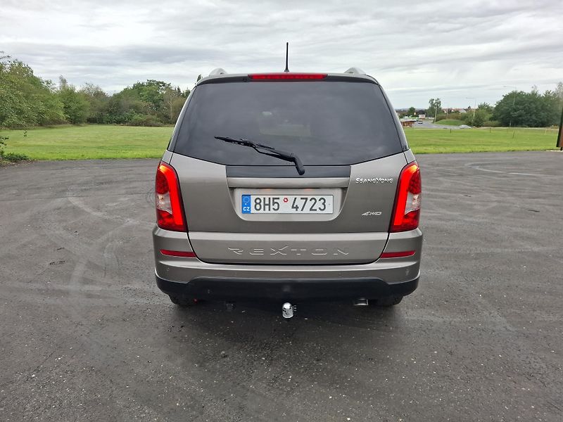 SsangYong Rexton (2013) 2.0TD 114kW,tažné 2600kg,4x4 - fotka 5 z 17