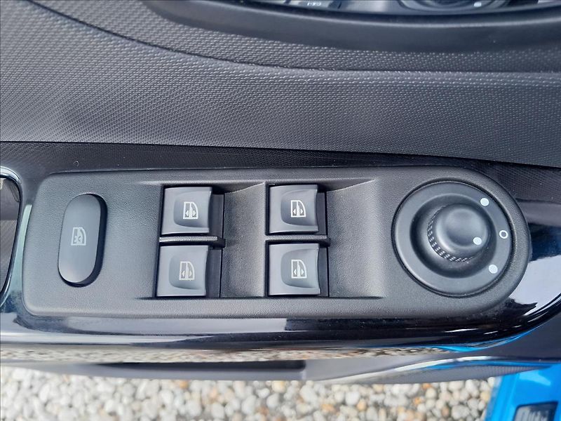 Renault Captur 1,2TCe 88kW AUTOMAT - fotka 20 z 56