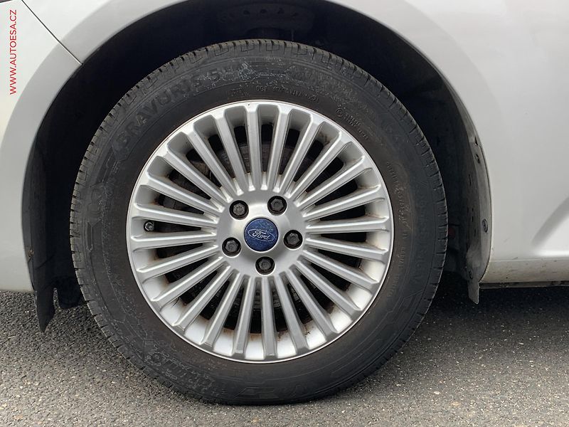 Ford Mondeo (2008) 1.6i, AC, park.asist - fotka 17 z 18