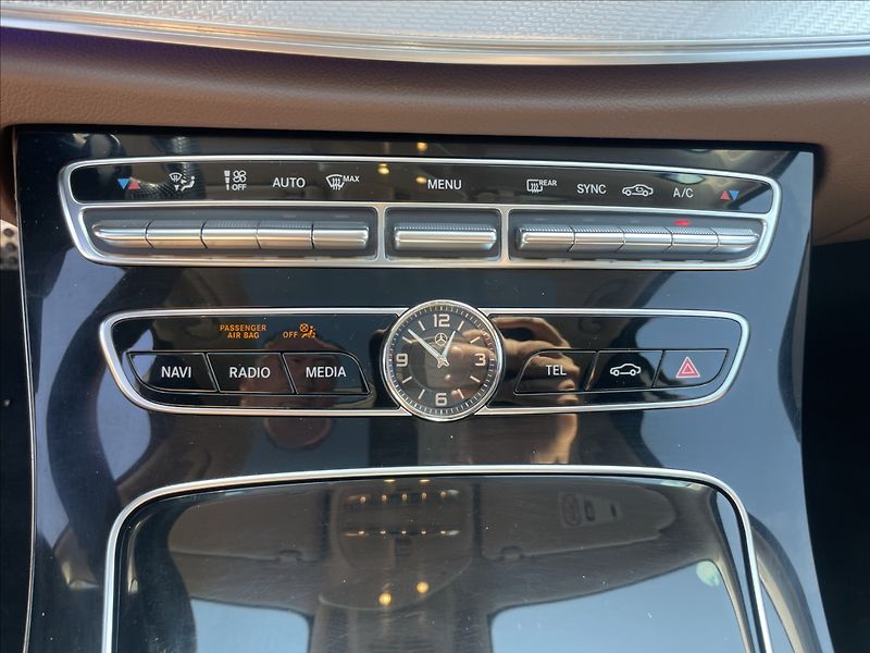 Mercedes-Benz Třídy E 2,0 4Matic ALL-TERREIN PANO LE - fotka 21 z 40
