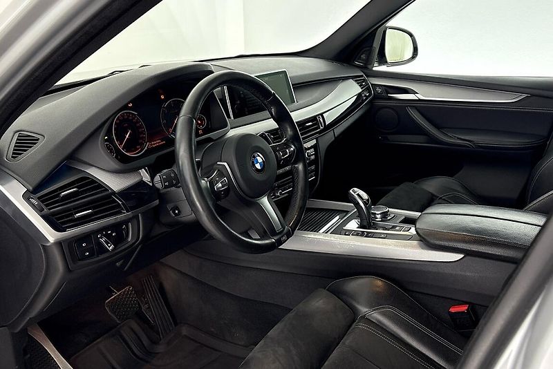 BMW X5 xDrive40d - fotka 6 z 25