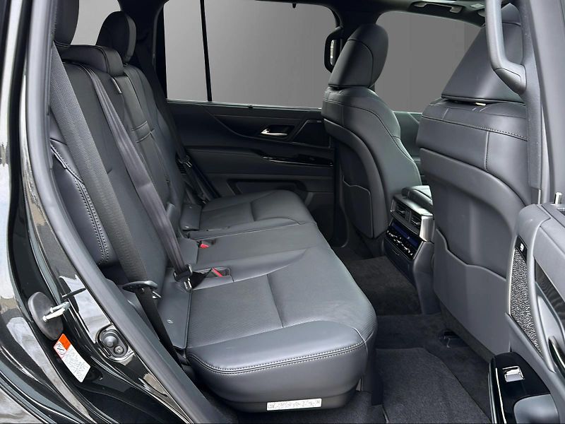 Lexus LX 700h (2025) OVERTRAIL+  - fotka 21 z 24