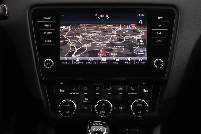 Škoda Octavia (2019) Style 2.0 TSI, 4X4, Automat - fotka 14 z 17