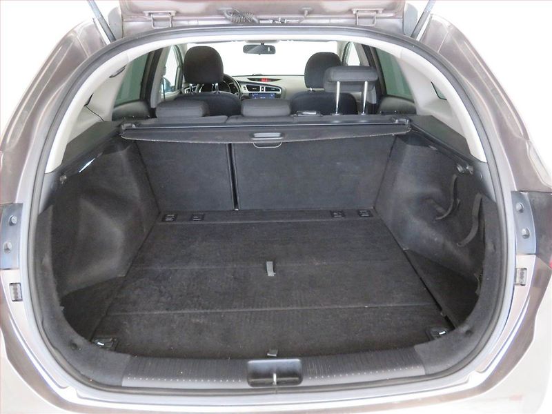 Kia Ceed (2012) 1.4 CVVT, Serv.kniha, Tempomat - fotka 14 z 17