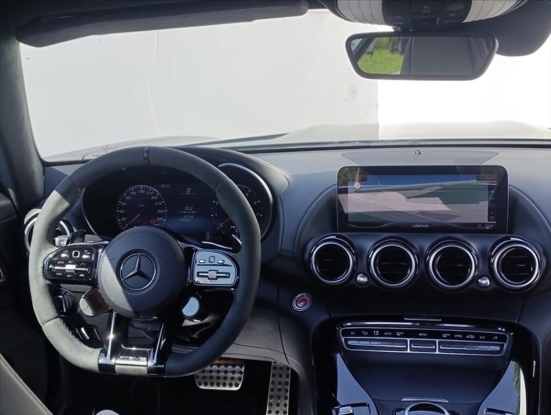 Mercedes-Benz AMG GT 4,0 i V8 390kW NIGHT EDITION - fotka 16 z 46