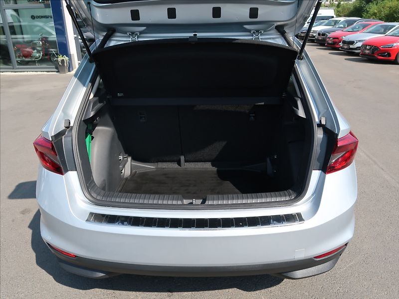 Škoda Fabia 1,0 TSi,70kW,1majČR,Serv.kn. - fotka 21 z 25