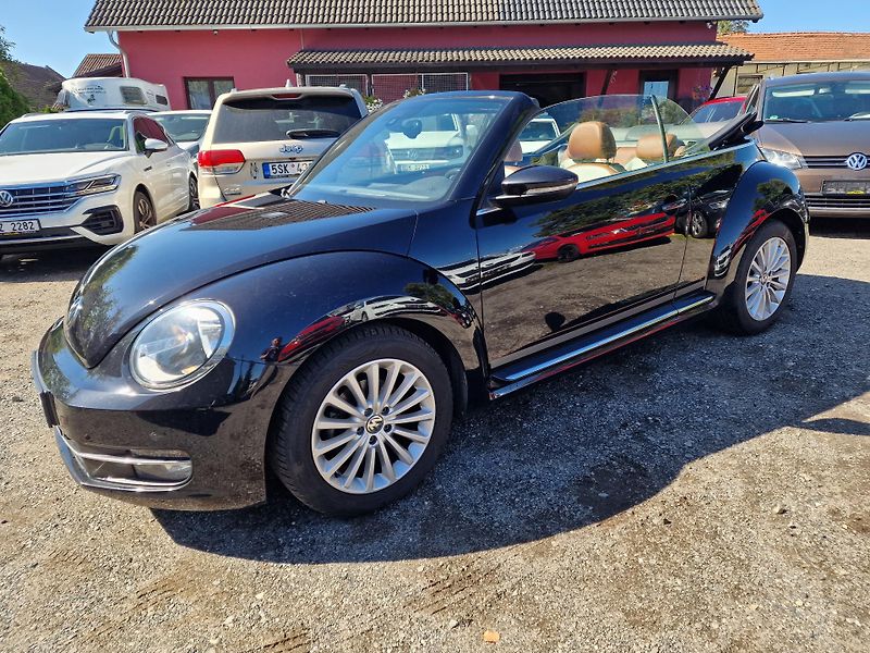 Volkswagen Beetle CABRIO 2,0TDI DSG CUP KAMERA  - fotka 7 z 26