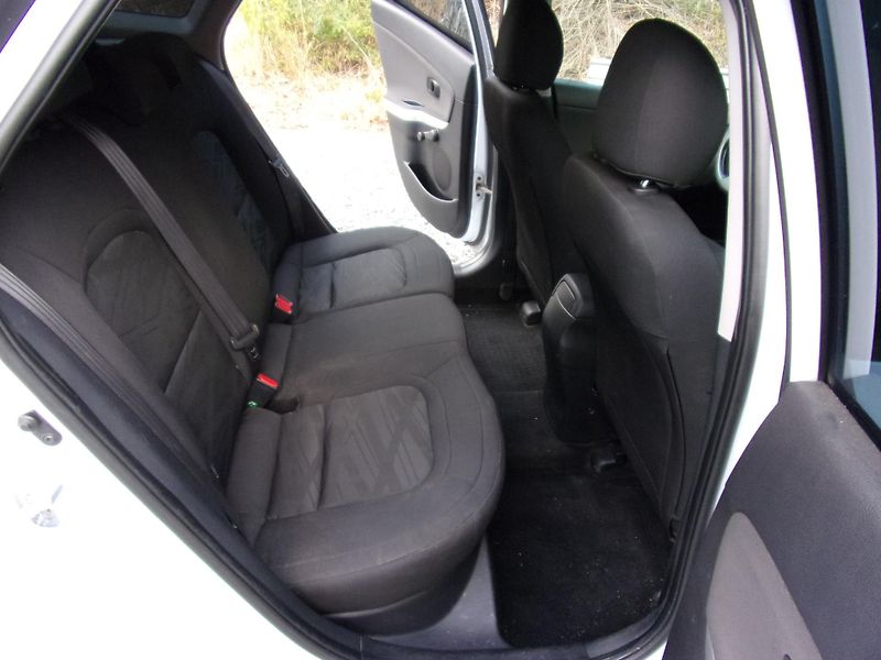 Kia Ceed 1.4 CRDi 66kW PŮVOD ČR  2xKOLA - fotka 20 z 23