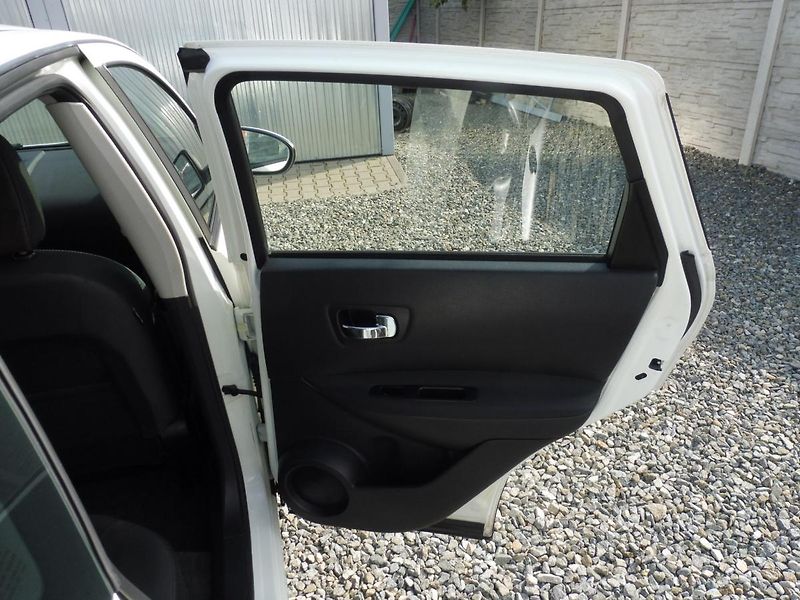 Nissan Qashqai 1.5DCi 110PS NAVI STK TOP STAV - fotka 141 z 189