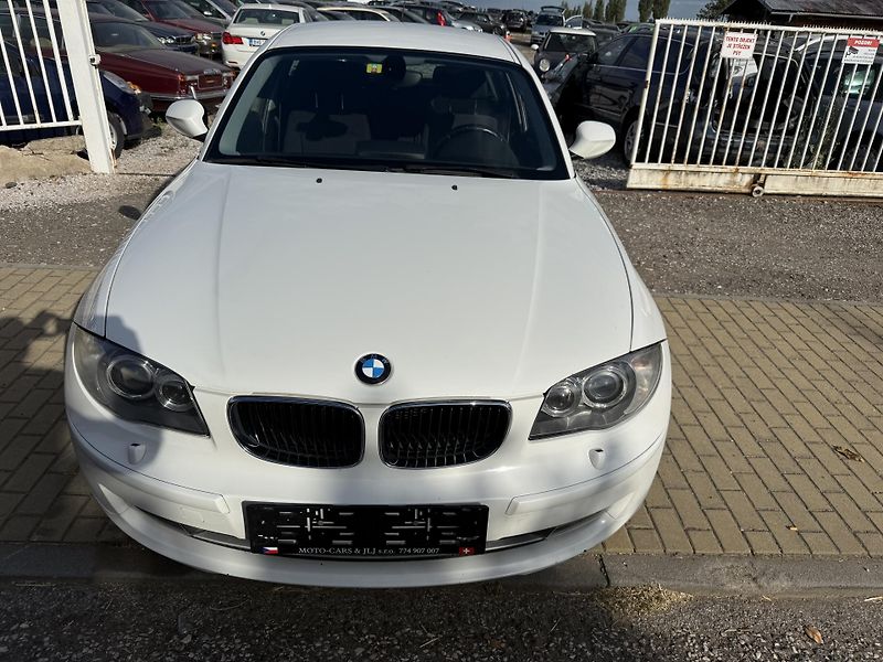 BMW Řada 1 (2009) - fotka 5 z 44
