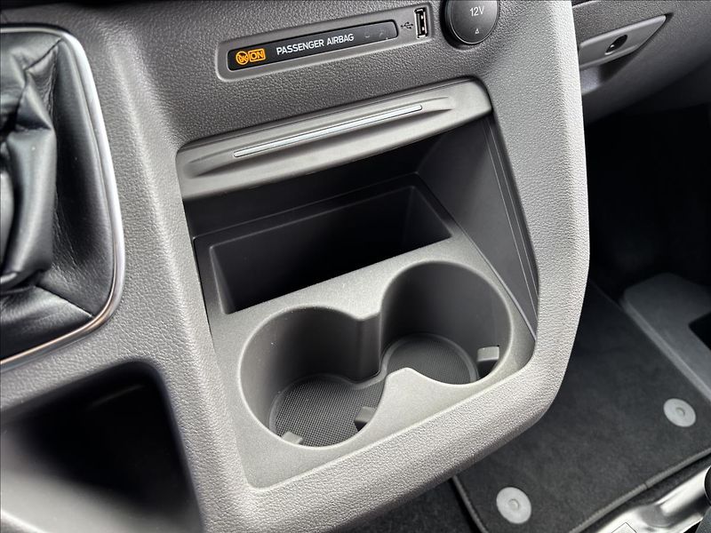 Ford Tourneo Custom 2,0 EcoBlue Titanium X 136kW - fotka 39 z 45