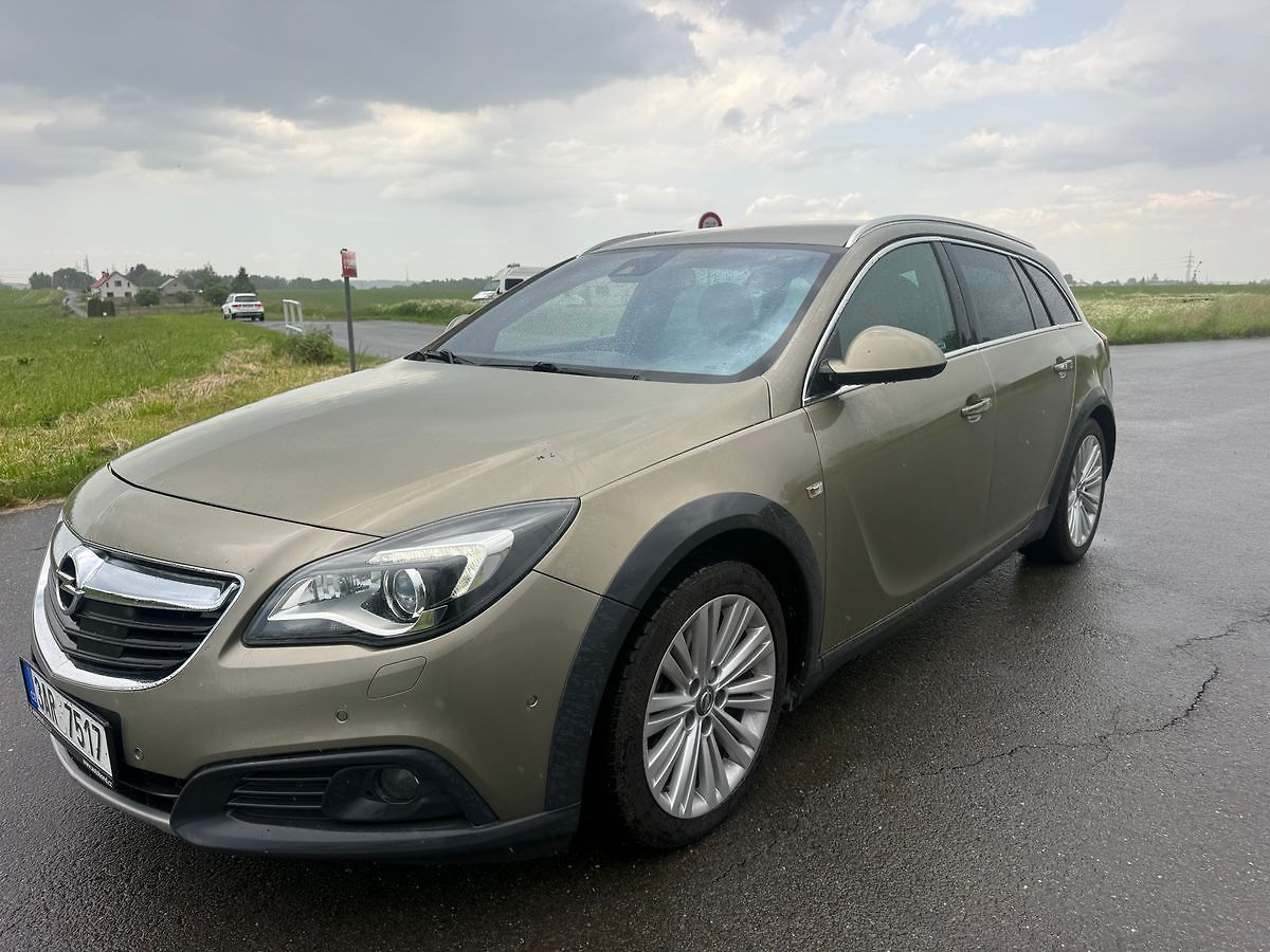 Opel Insignia COSMO 2,0 CDTI 120kW COUNTRY