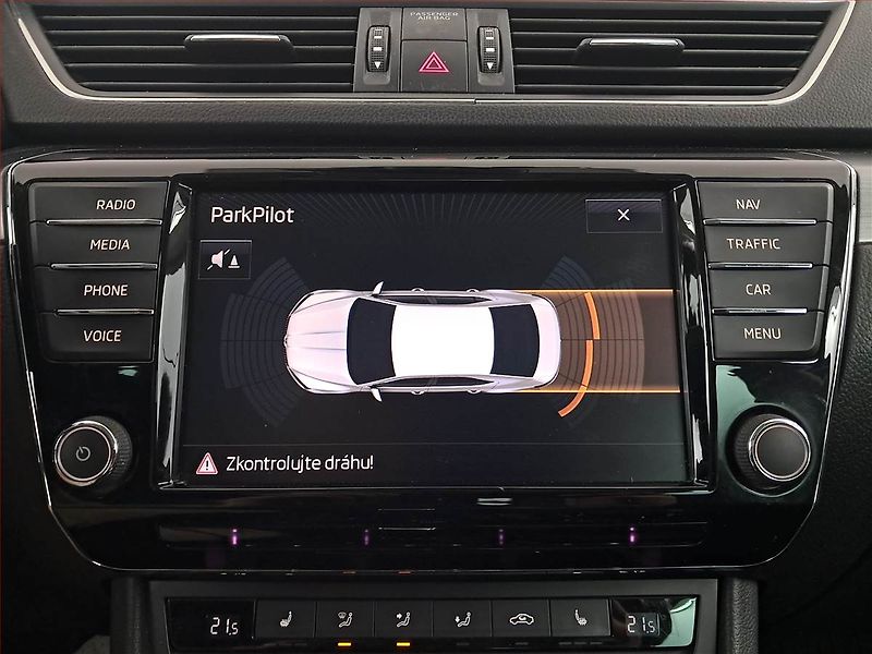 Škoda Superb (2015) Style 2.0 TDI, Automat - fotka 17 z 20