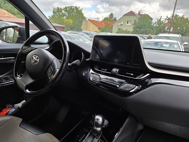 Toyota C-HR 1.8-HYBRID-AUTOMAT-TOP VÝBAVA - fotka 5 z 14