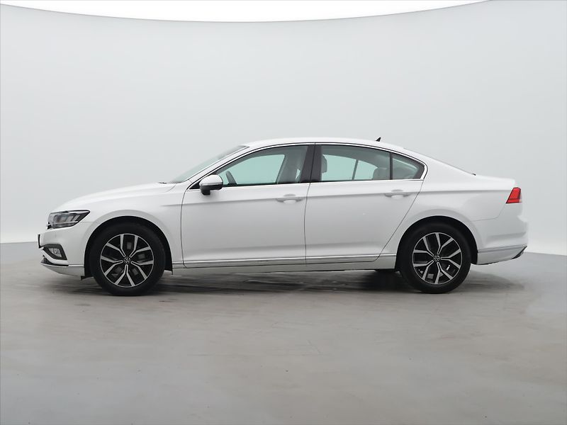 Volkswagen Passat 2.0 TDI 147kW DSG CZ Elegance - fotka 4 z 29